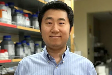 Weizhe Hong